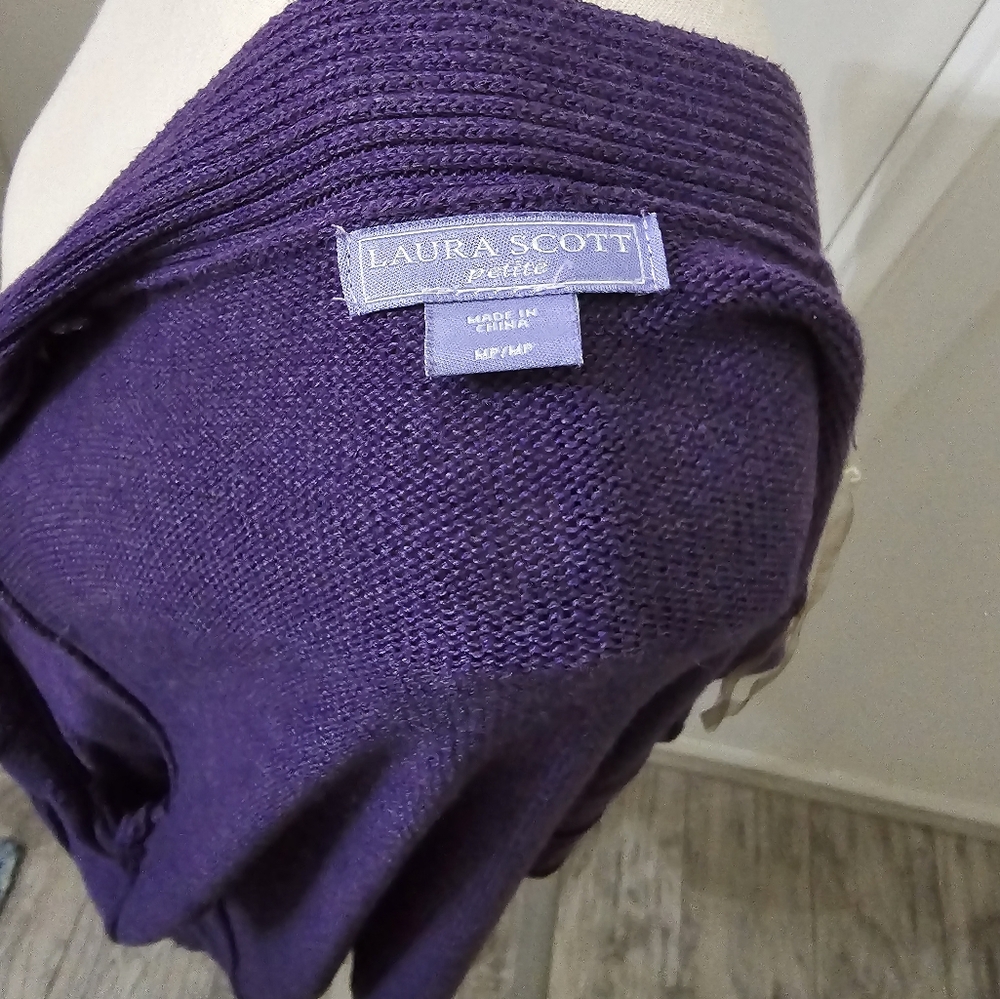 Cardigan - Picture 2 of 2